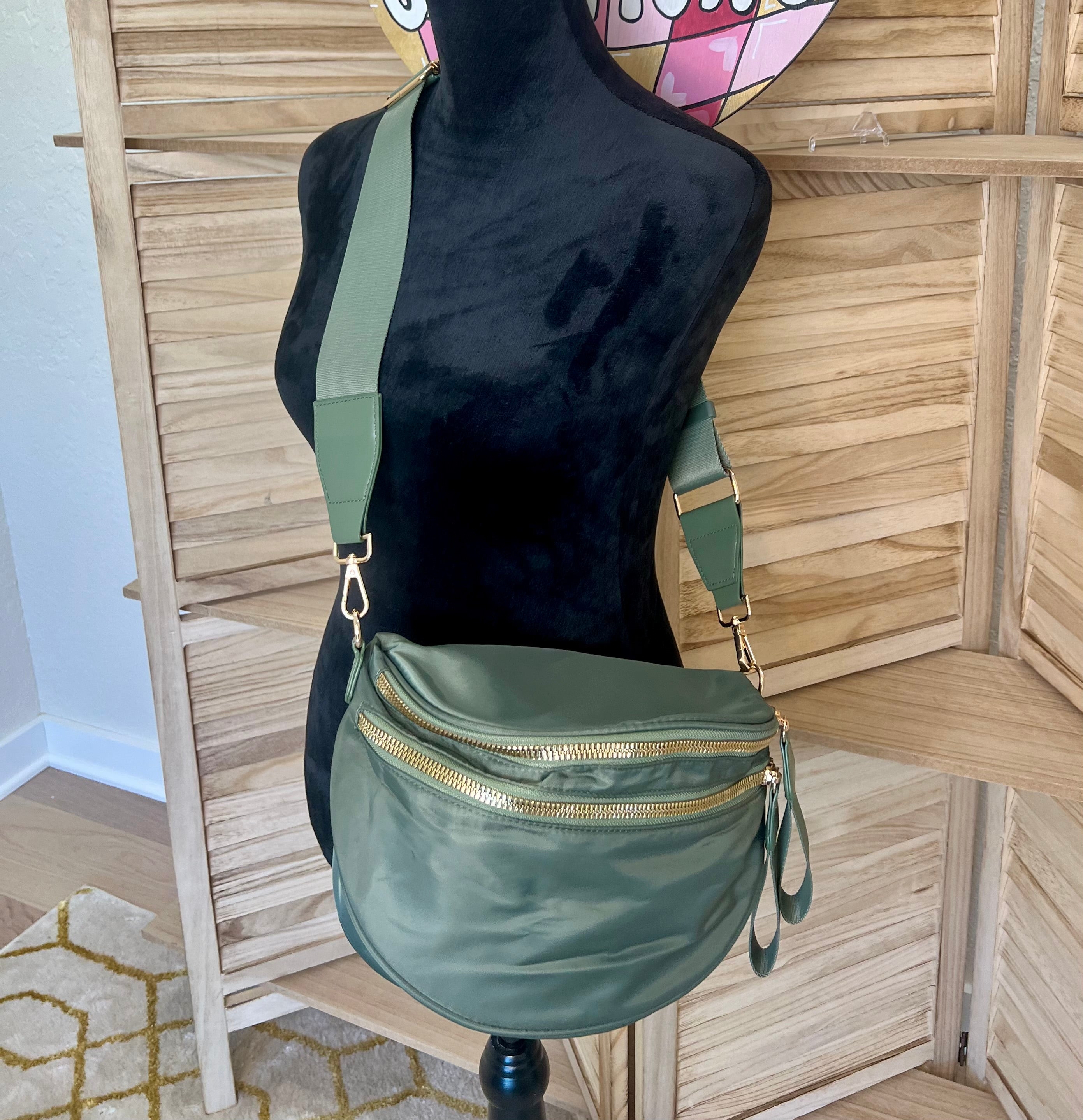 BAGS AND TUMBLERS