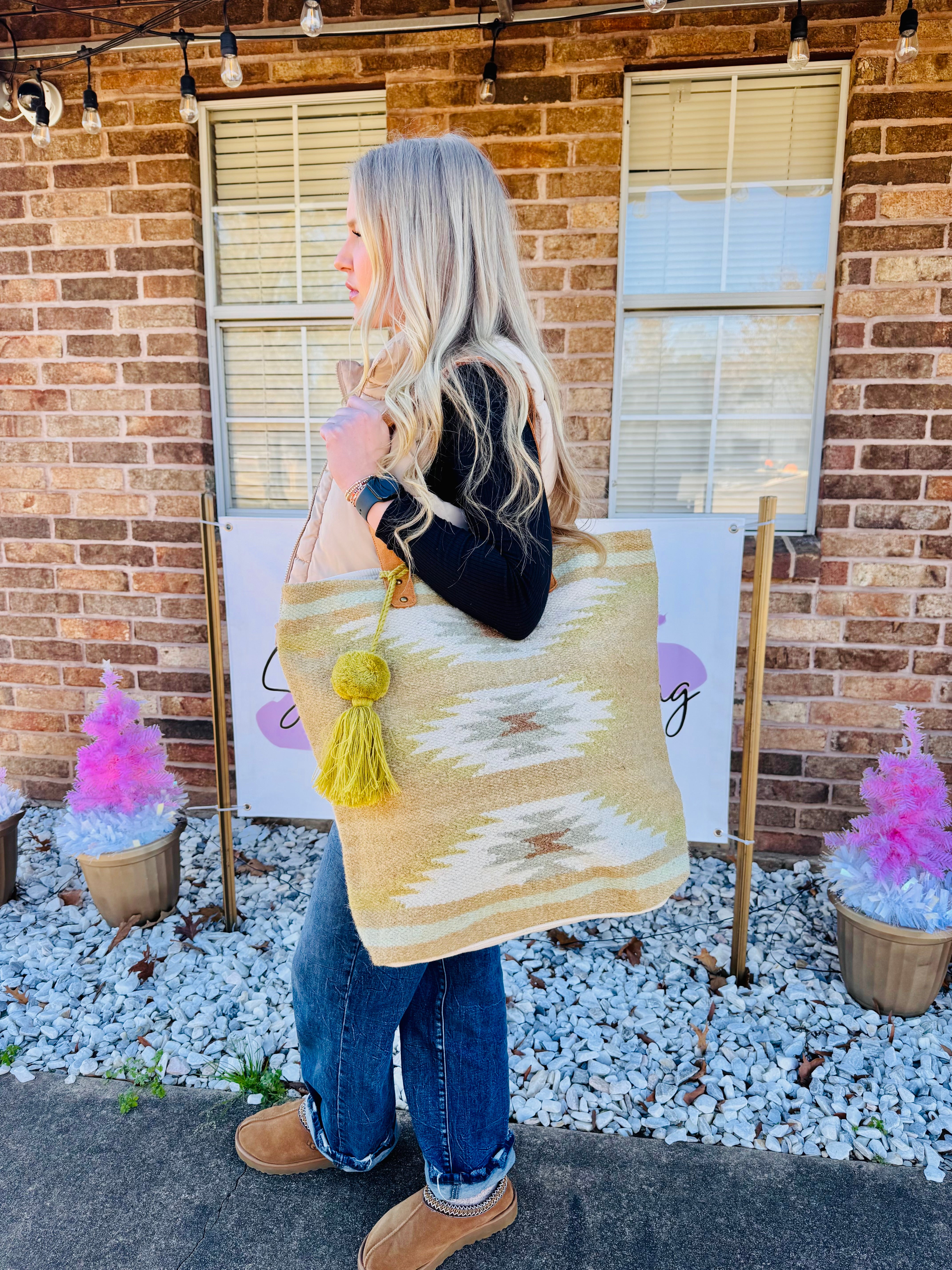 AZTEC OLIVE GREEN WOOL TOTE