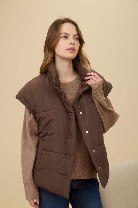 OVERSIZED SNAP BUTTON PUFFER VEST