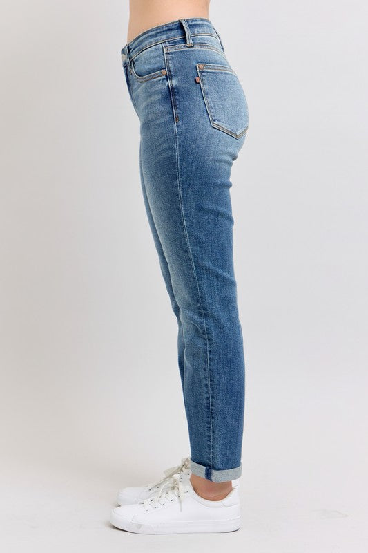 JUDY BLUE MID RISE NON-DESTROYED BOYFRIEND JEAN