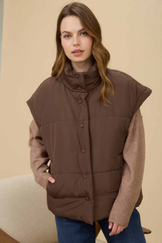OVERSIZED SNAP BUTTON PUFFER VEST