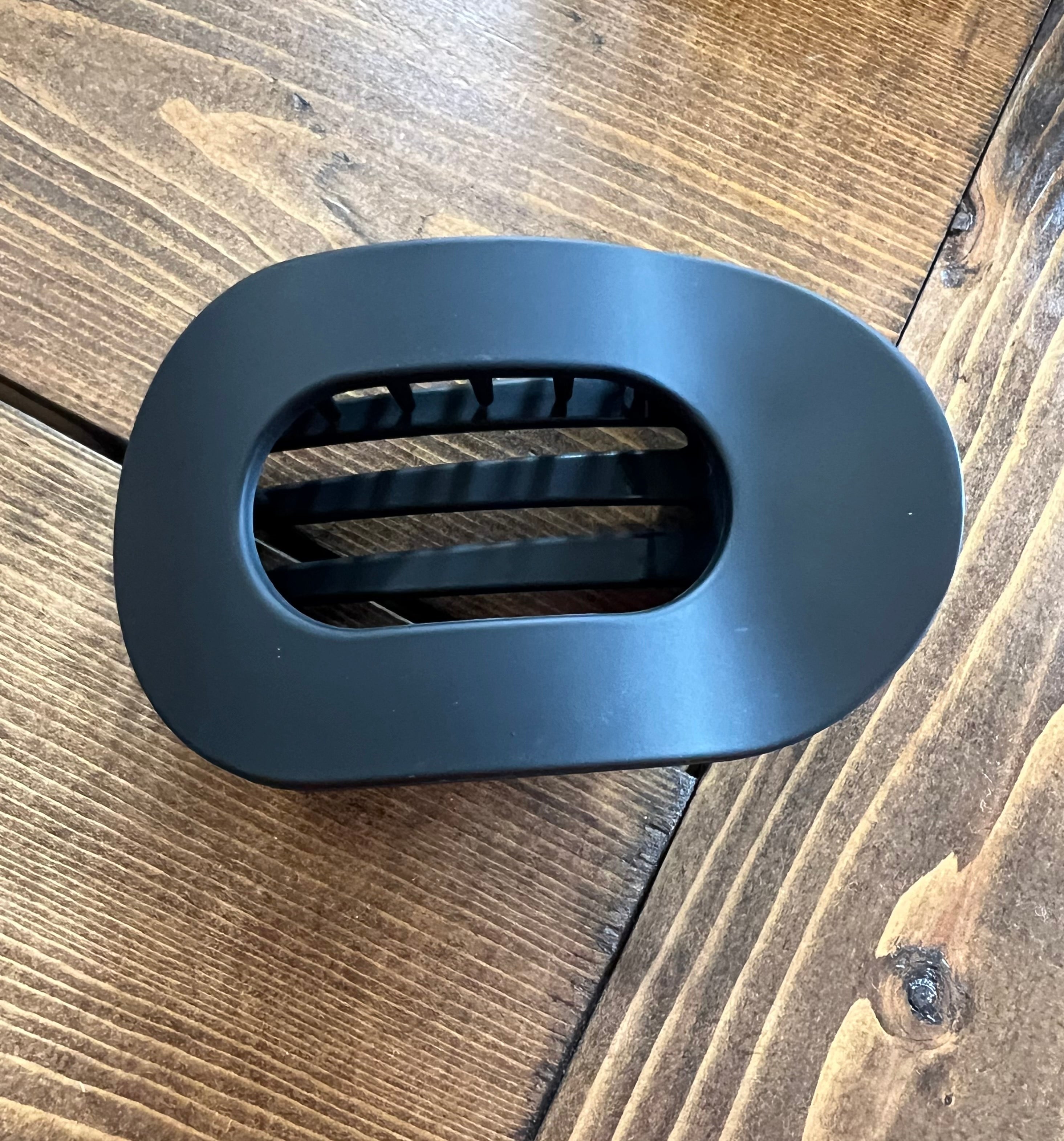 Large Flat Lay Oval Hair Clip