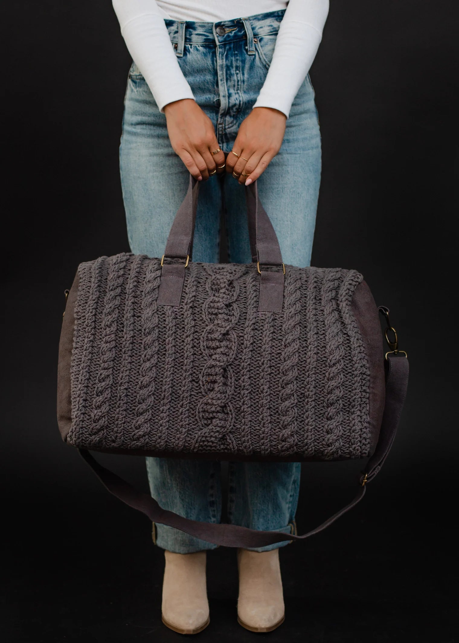 GRAY CABLE KNIT DUFFLE BAG