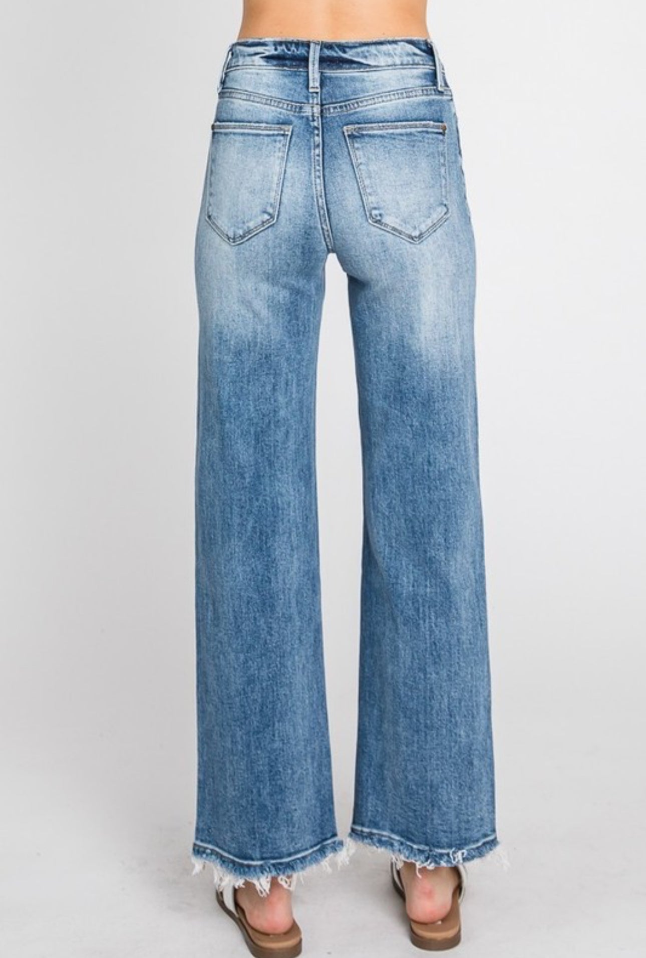 PETRA HIGH RISE CLASSIC STRAIGHT JEANS