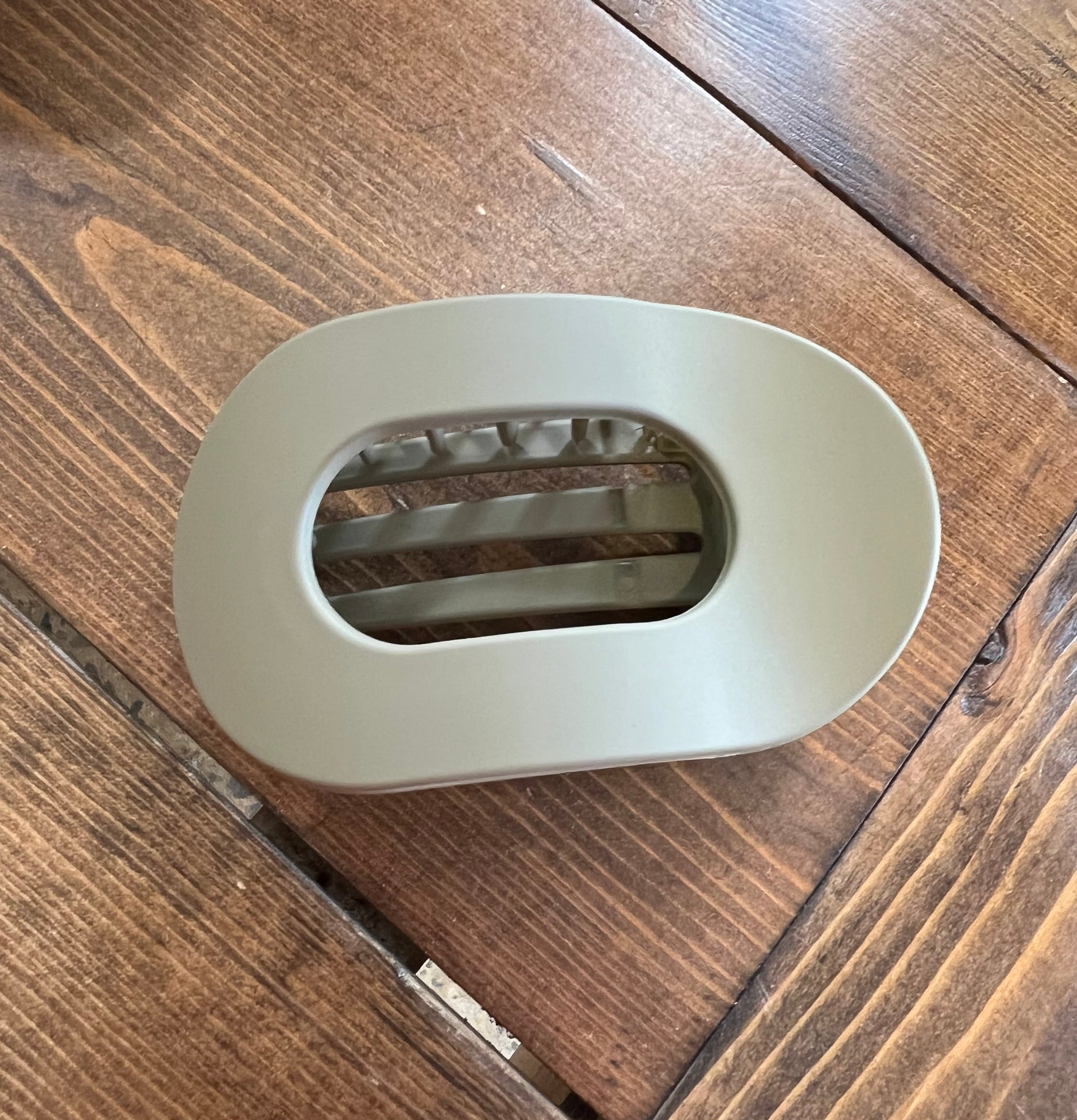 Large Flat Lay Oval Hair Clip