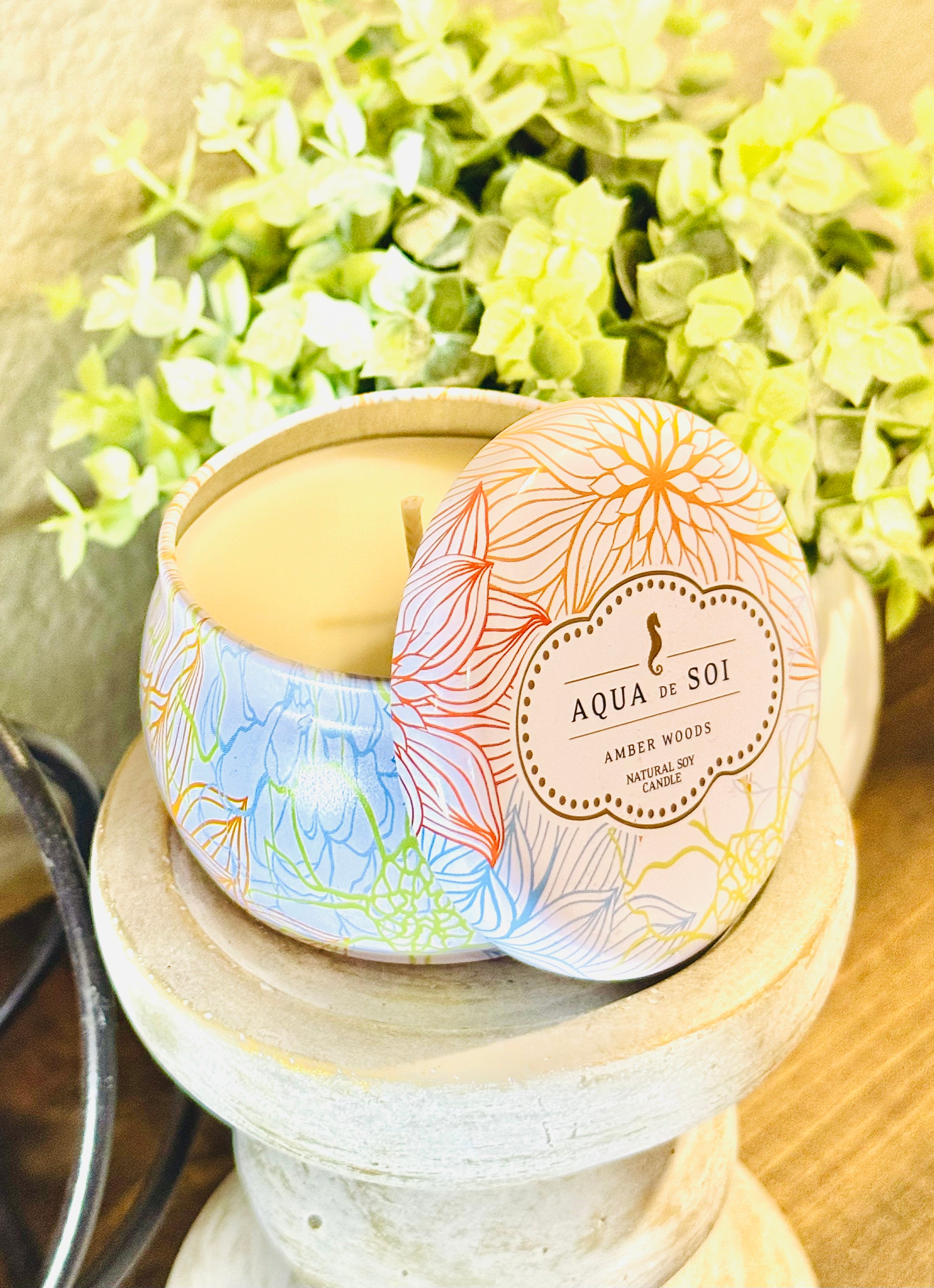 AMBER WOODS 4 OZ TIN CANDLE