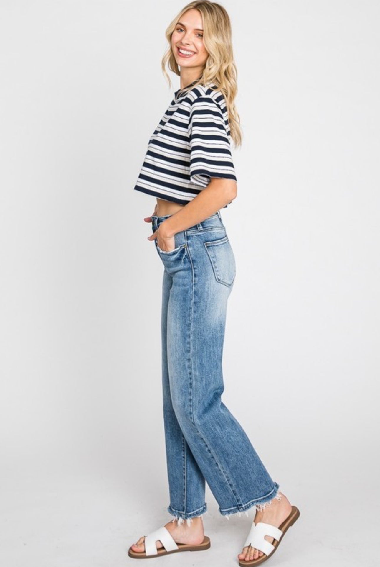 PETRA HIGH RISE CLASSIC STRAIGHT JEANS