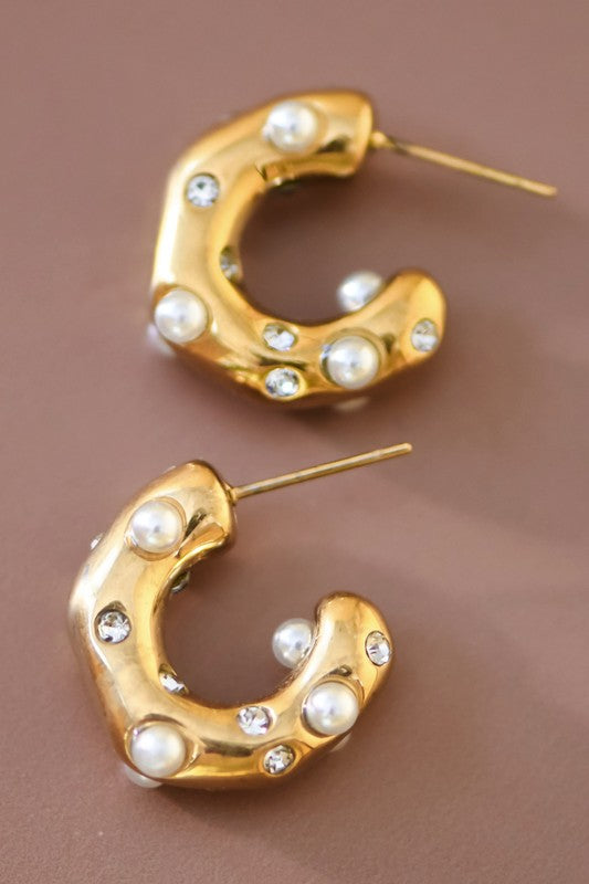 18K NON-TARNISH HOOPS WITH PEARLS