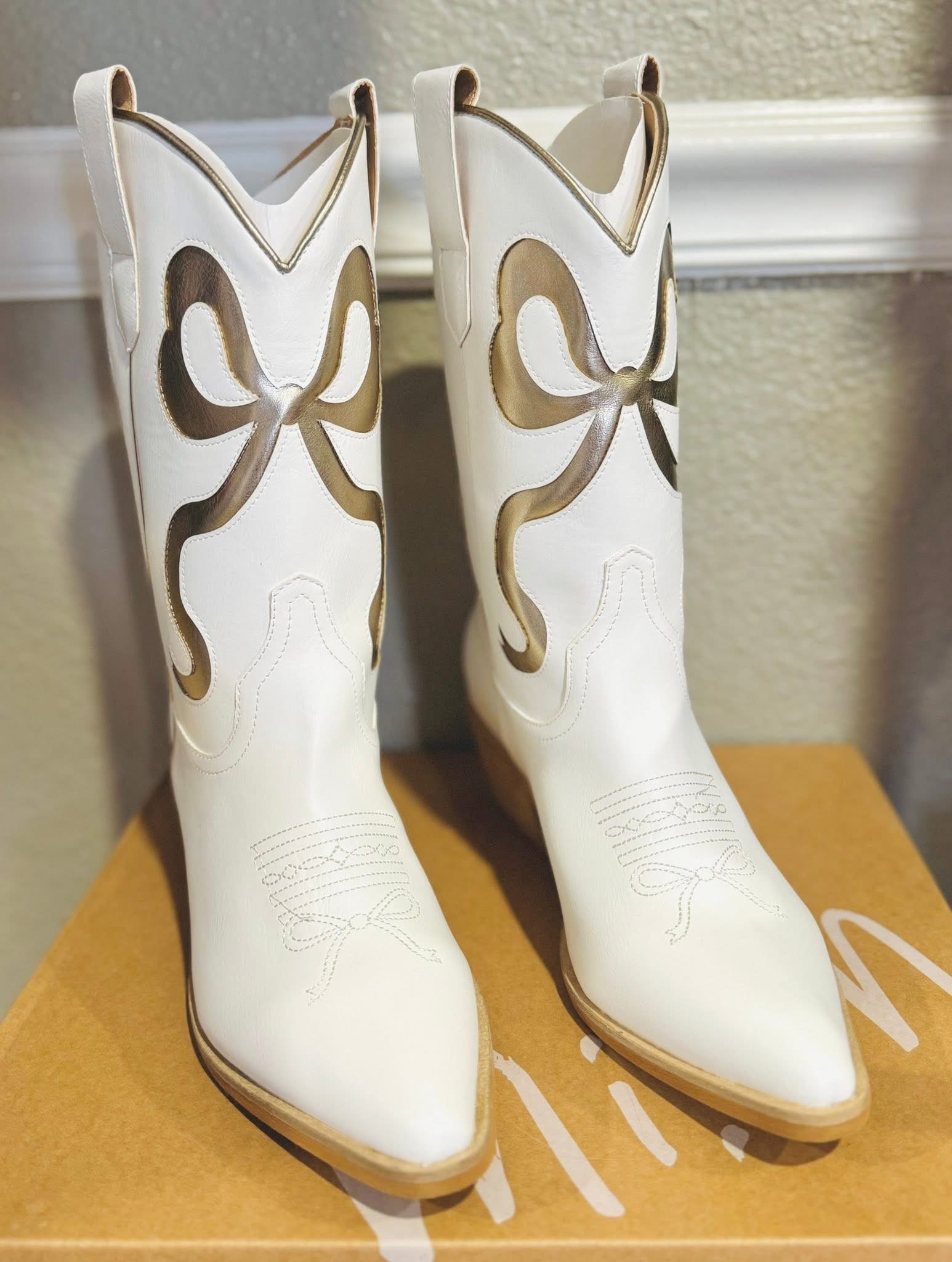 METALLIC BOW BOOTS