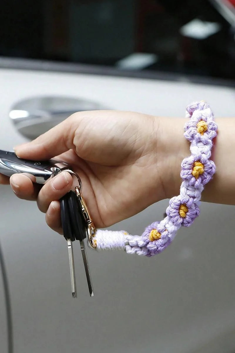 DAISY FLOWER KEYCHAIN