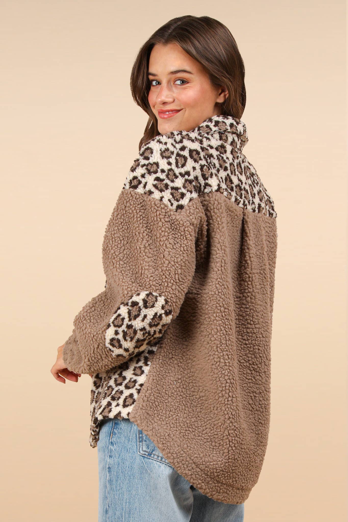 OVERSIZED LEOPARD PRINTED FLEECE JACKET