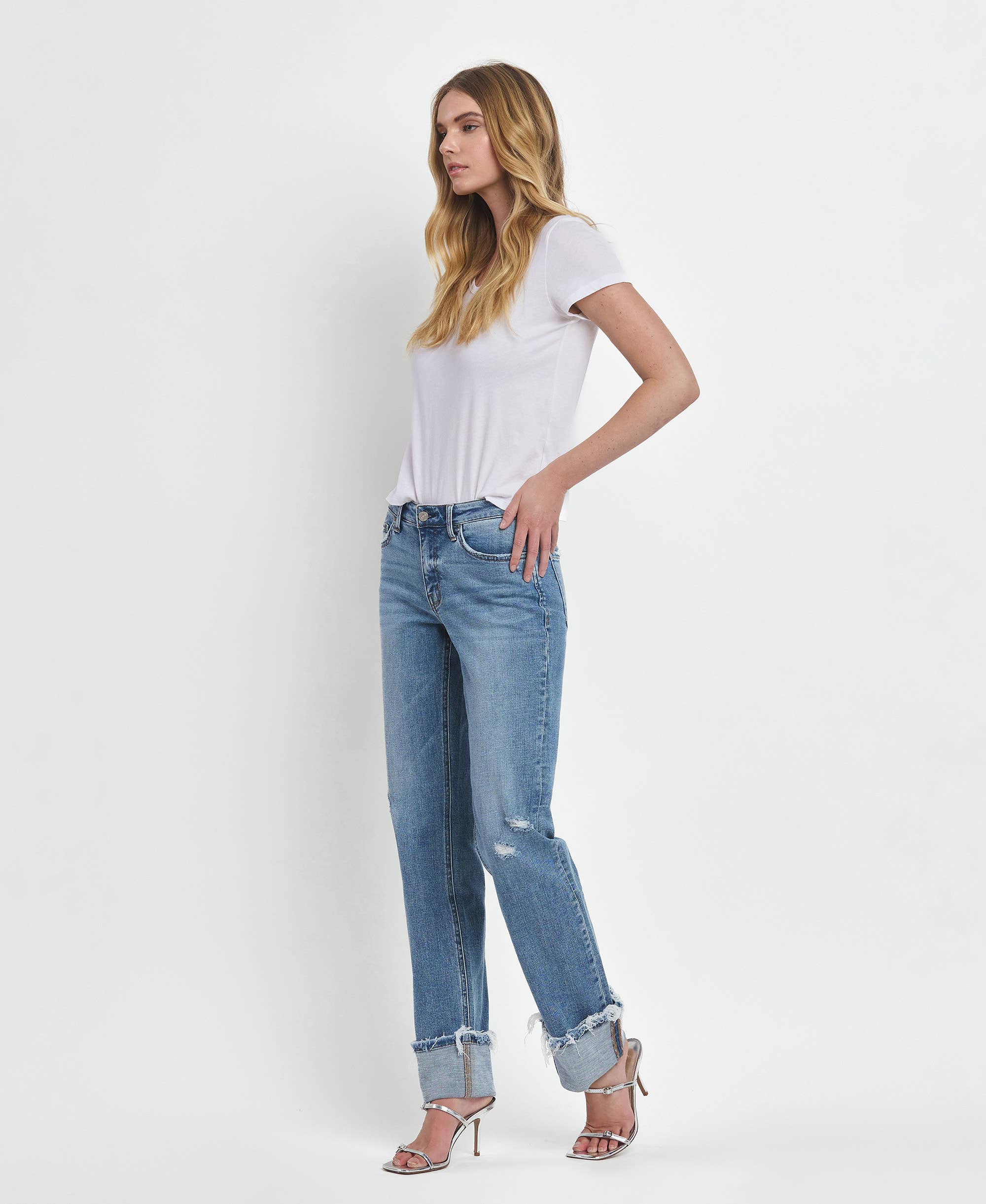 LOVERVET MID RISE CUFFED STRAIGHT JEANS